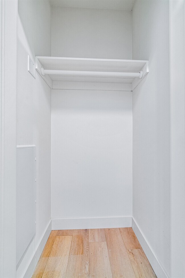 Building Photo - 293 Fairmount Ave