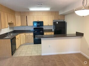 Building Photo - 10 Waterfall Dr