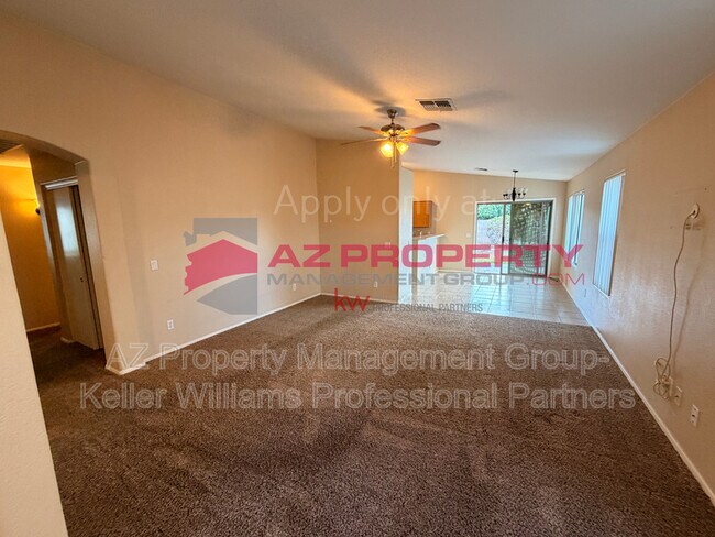 Foto del edificio - 13181 W Clarendon Ave