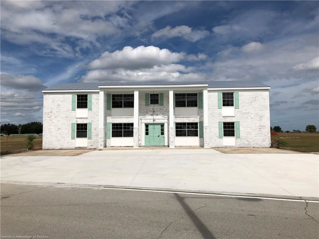 Primary Photo - 1039 Lake June Rd