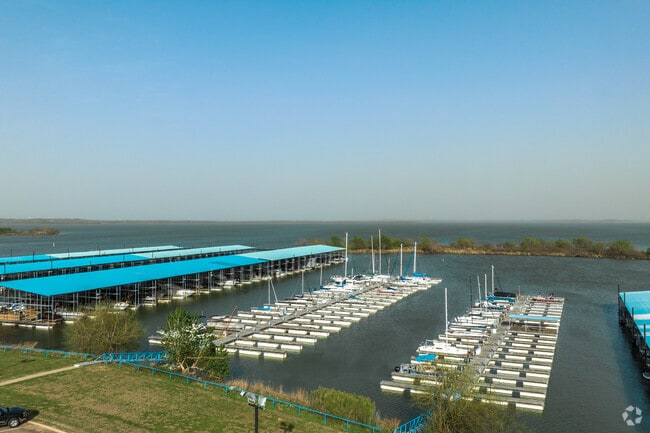 This is a full-service marina with wet boat slips, boat rentals, an RV park, a ship store, and more.