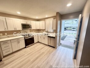 Building Photo - 95-664-664 Wikao St
