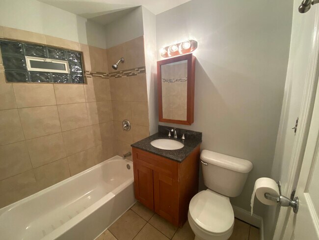 Foto del edificio - 4224 N Kimball Ave