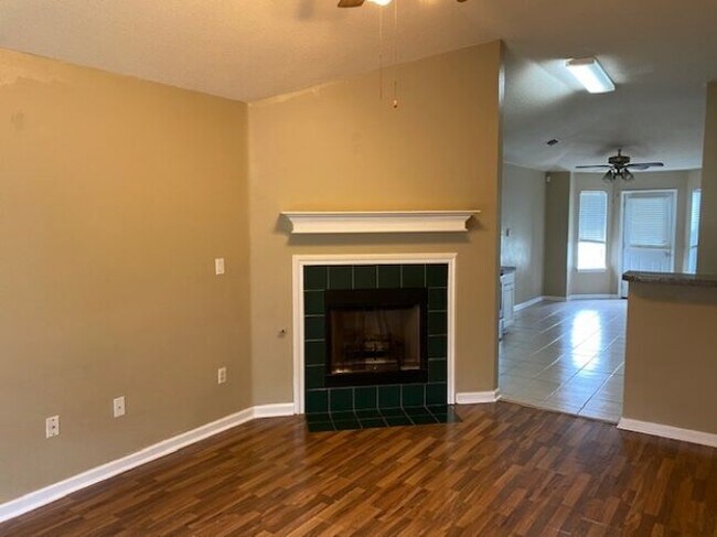 Building Photo - 97 Harmony Dr E