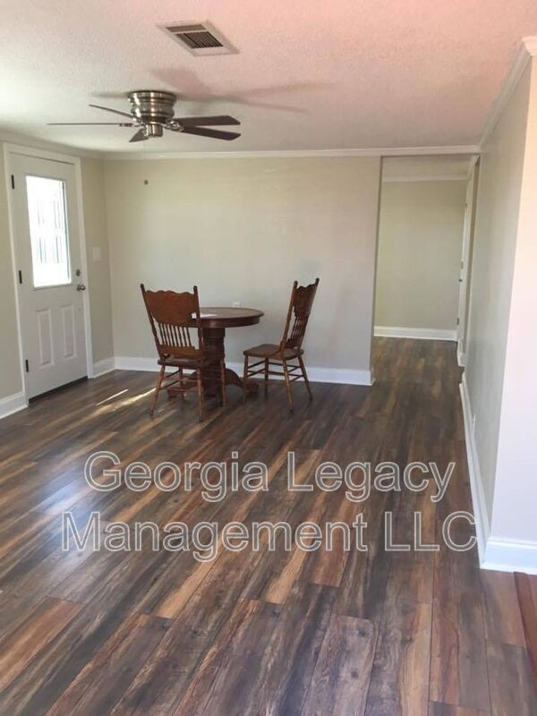 Foto del edificio - 3720 Lathem Creek Dr