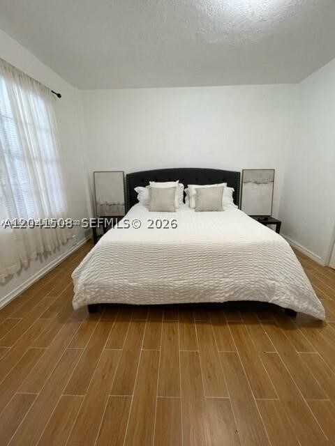 Foto del edificio - 7149 Bay Dr E