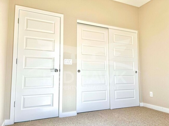 Building Photo - 4038 E Erie St