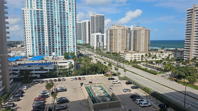 Foto del edificio - 1985 S Ocean Dr