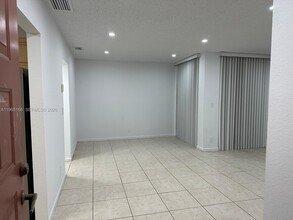 Building Photo - 2428 NW 49th Terrace