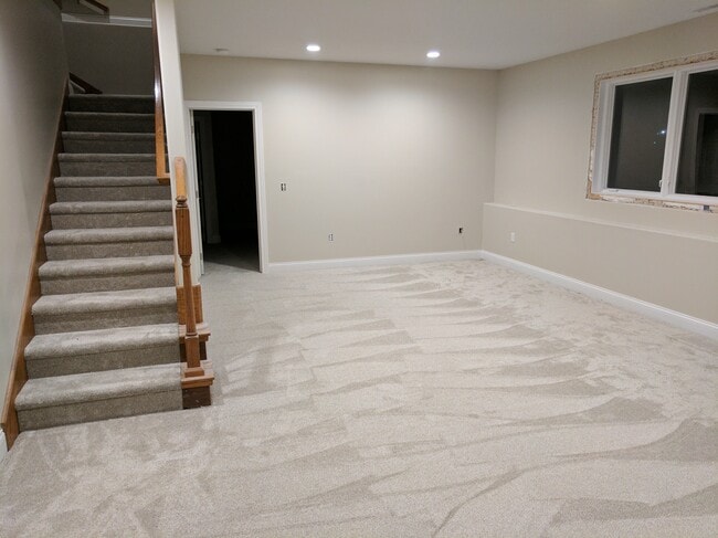 Building Photo - 306 Southwest Carriage Drive