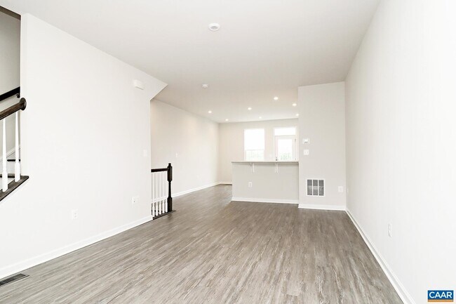 Foto del edificio - 2083 Elm Tree Ct