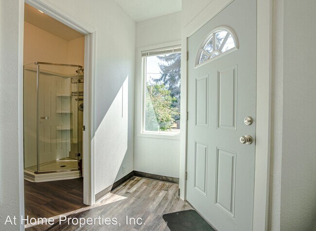 Building Photo - 5 br, 3 bath House - 530 NW 13th St