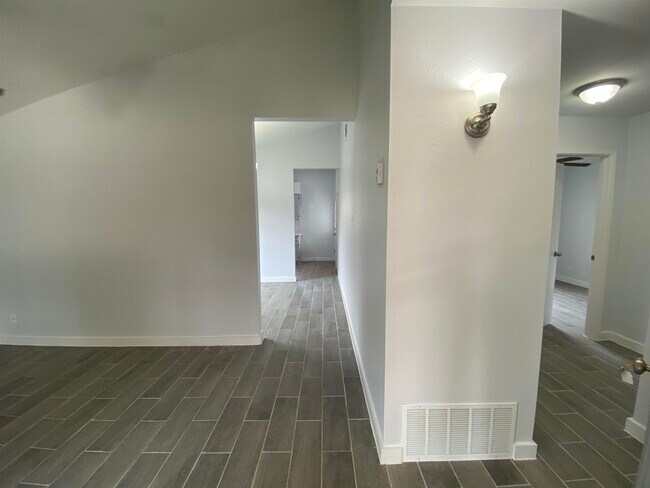 Foto del edificio - 1446 Agave Dr