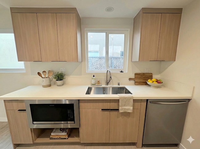 Building Photo - 1302 Amethyst St