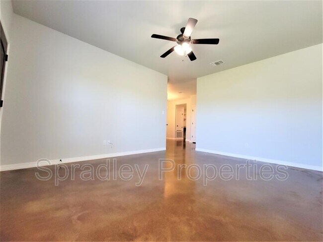 Building Photo - 1000B Sparrow Cove