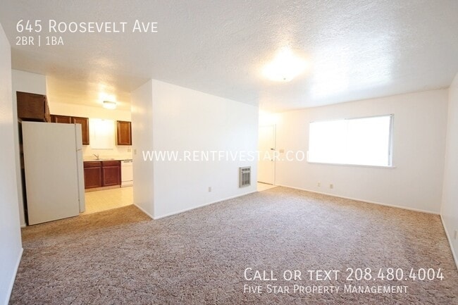 Building Photo - 2 Bedroom Available in Central Pocatello, ...