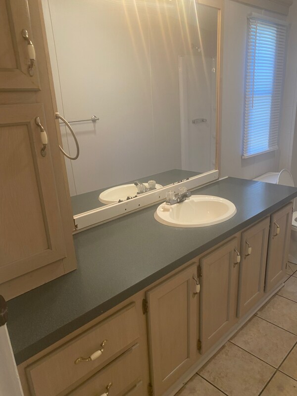 Foto del edificio - 151 White Oak Rd