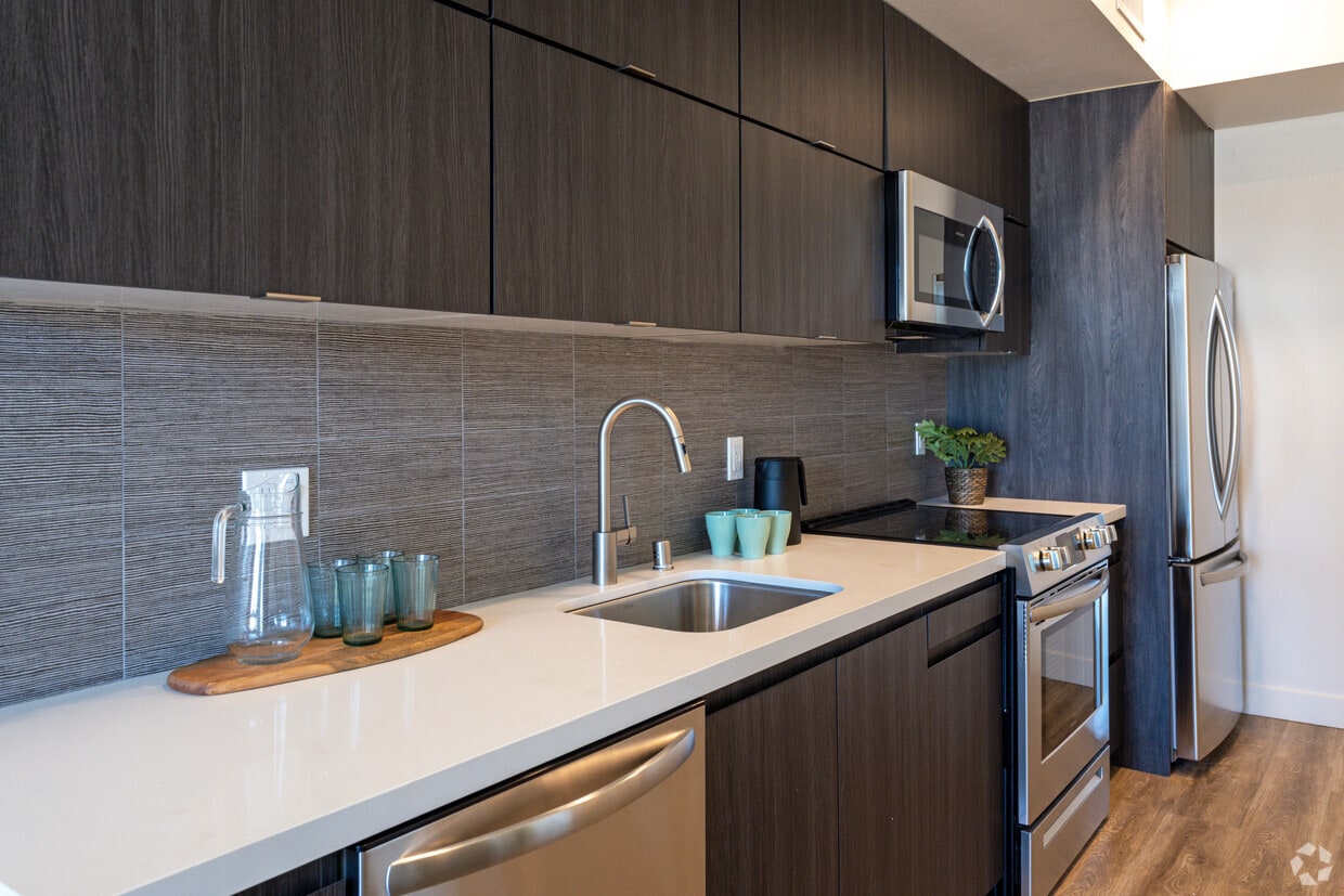 Sawyer Apartments in Los Angeles, CA Westside Rentals