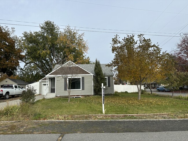 Foto del edificio - 10421 E Springfield Ave