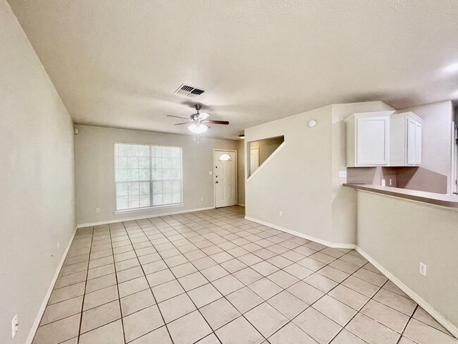 Building Photo - Comfort & Charm in Castle Forest - Reduced Deposit for Qualified Applicants!