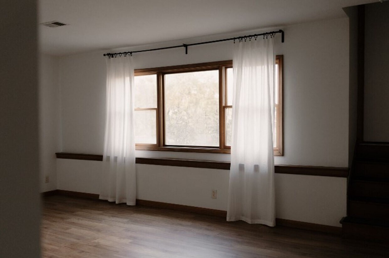 Foto principal - 533 Maple Square