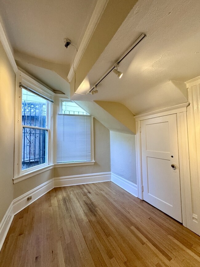 Building Photo - Nice 1 Bedroom-Walk to Dolores Park! Walk ...