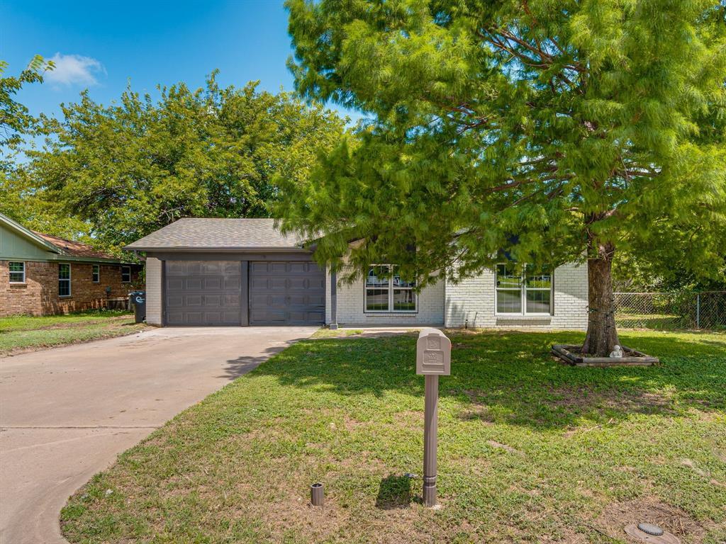 500 Sally Ln, Cleburne, TX 76033 House for Rent in Cleburne, TX