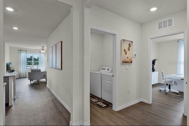 Building Photo - 2728 Cedar Rdg Ct