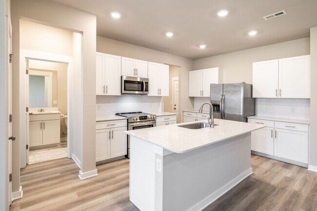 Foto del edificio - AVAILABLE NOW in Foxland Crossing