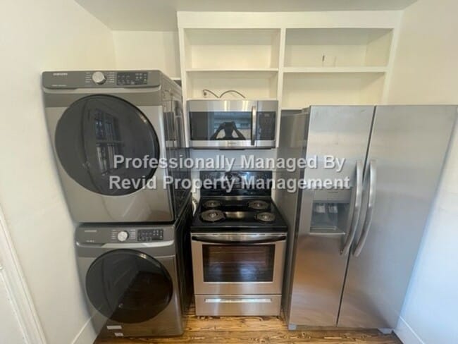 Building Photo - Newly Renovated 2 Bed 1 Bath near U of M!