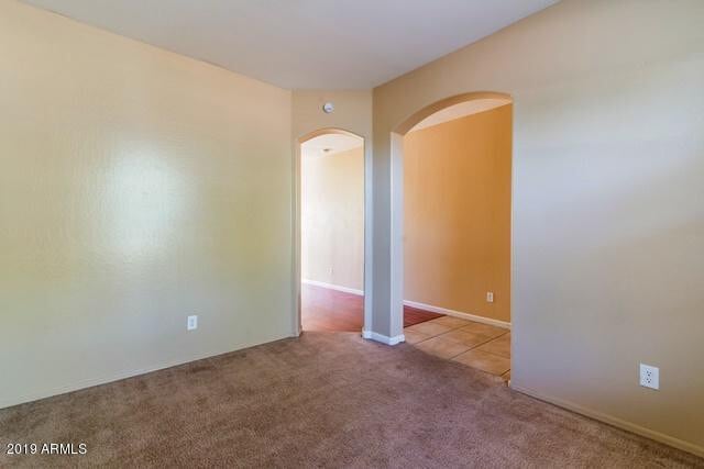 Foto del edificio - Gorgeous 4 Bed West Phoenix home opposite huge community park ++ New Carpet & New Paint!!