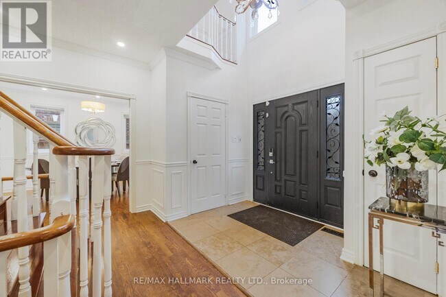 Building Photo - 59 Oatlands Crescent