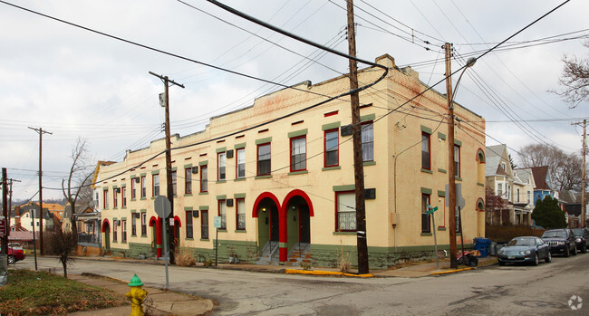 Building Photo - 201 Center Ave