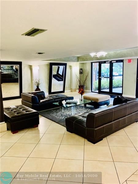 Foto del edificio - 701 NW 19th St