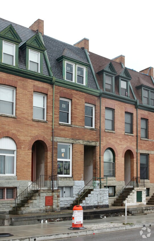Building Photo - 1621 St Paul St