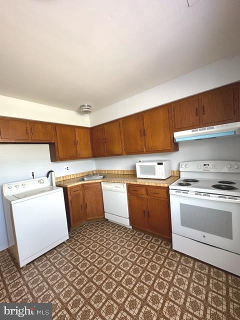 Foto del edificio - 908 Silver Ct