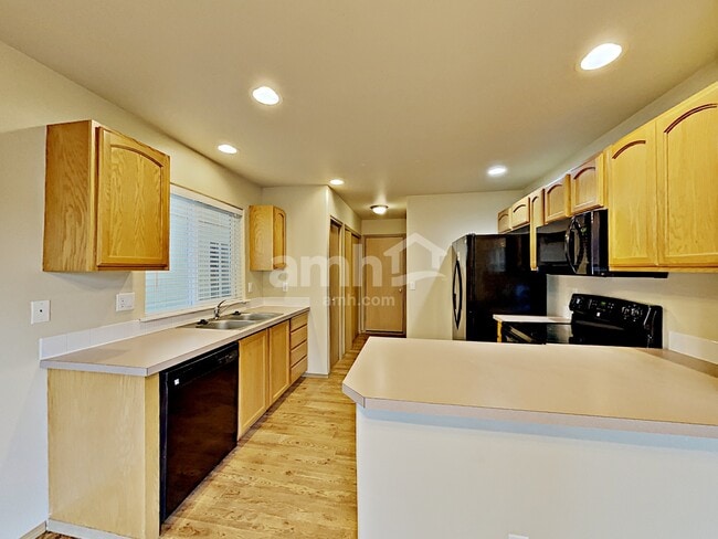 Building Photo - 16010 89th Ave E