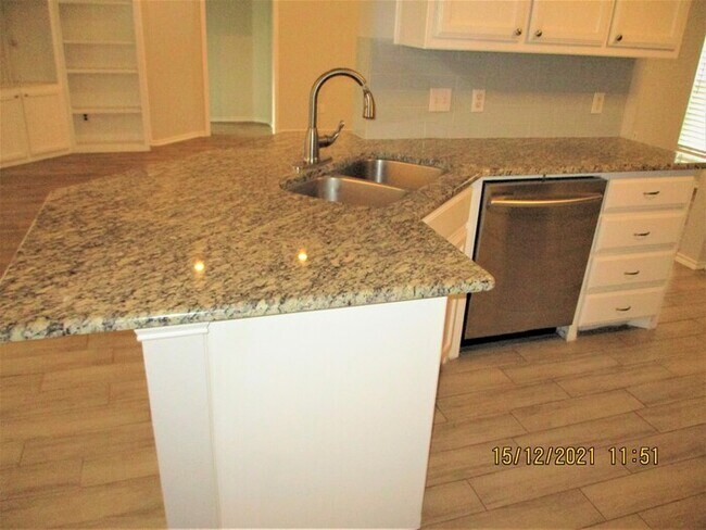 Building Photo - 6064 Holiday Lane