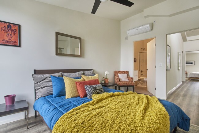 Foto del edificio - 2300 Beverly Blvd