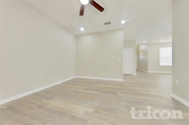 Foto del edificio - 408 Idlewild Ave
