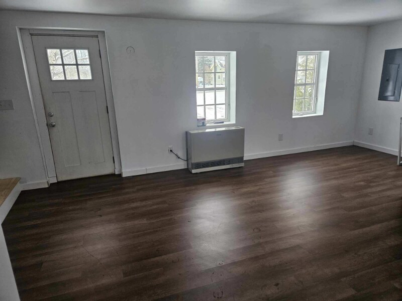 Foto principal - 874 River Rd