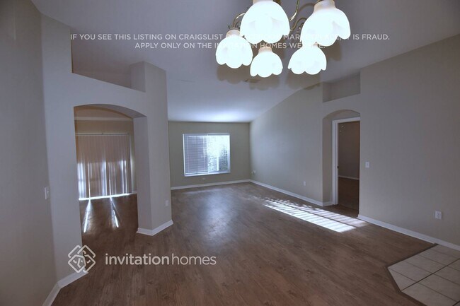 Building Photo - 3702 Treeline Dr