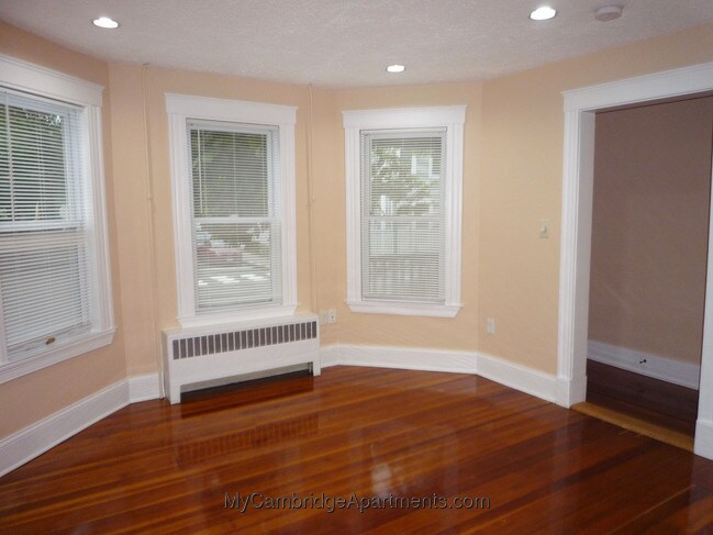 Building Photo - 172 Pearl St
