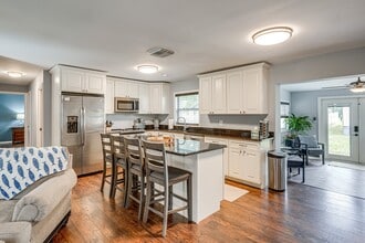 Building Photo - 2053 N Torrington Rd