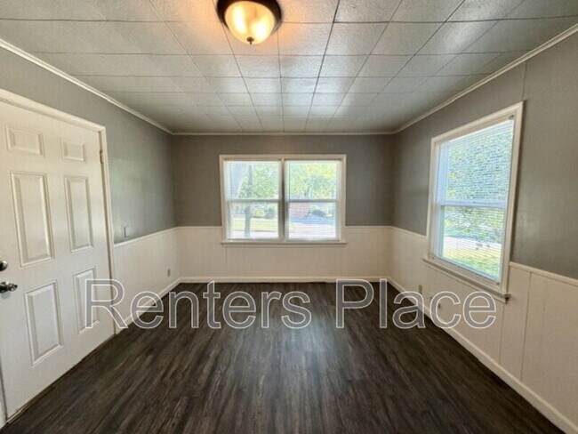 Foto del edificio - 4945 E 25th St