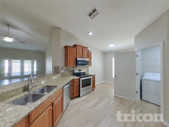 Foto del edificio - 12522 Cricklewood Dr