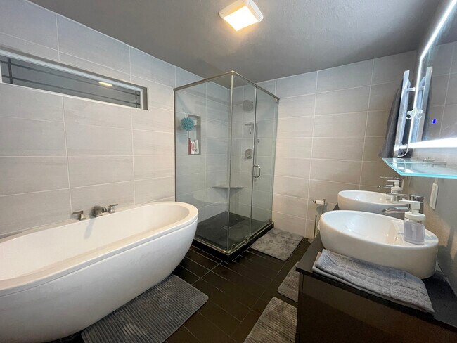 Foto del edificio - 620 Lacy Ln