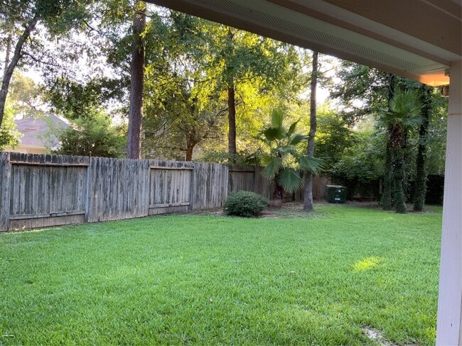 Foto del edificio - 35 Teakwood Pl