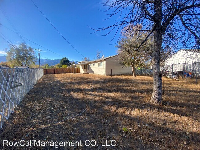 Building Photo - 3 br, 1.5 bath House - 1177 Mt. Werner Ter...