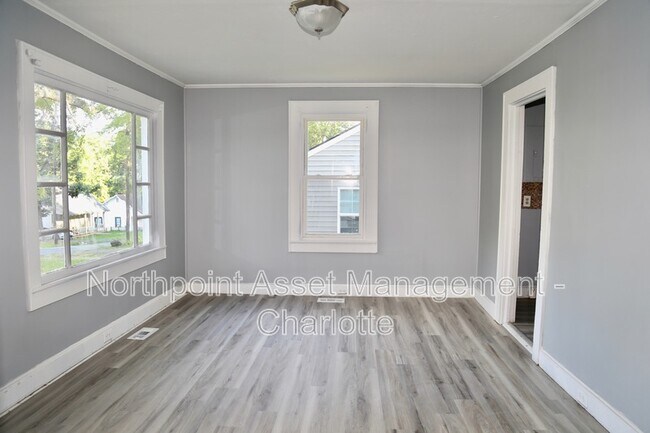 Foto del edificio - 615 Marion St